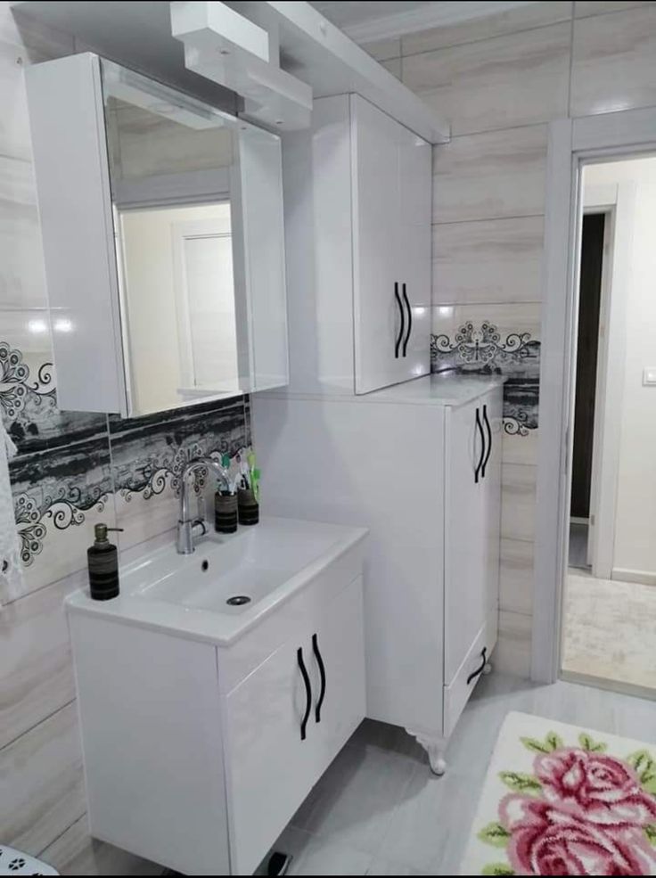 BANYO DOLABI