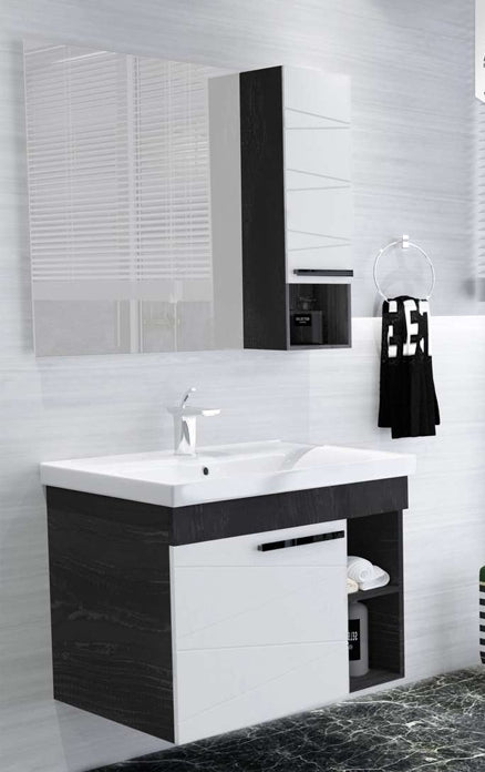 DS ILYA BANYO DOLABI